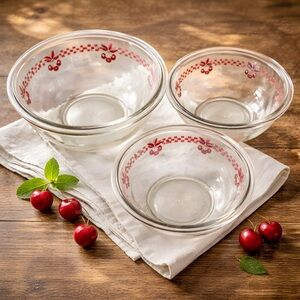 Set of 3 Vintage Pyrex Cherry & Gingham Nesting Glass Bowls
